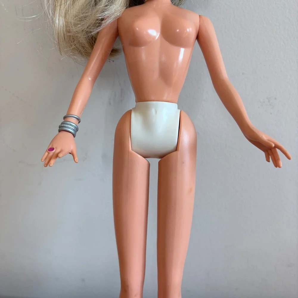 Vintage 1997 Sabrina the Teenage Witch Doll Viacom Hasbro Hand Flicking Magic